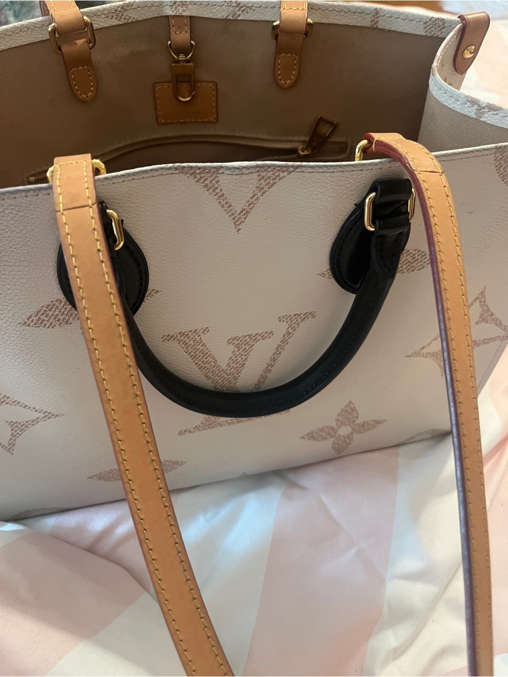 Louis Vuitton Cream & Tan Monogram Tote with Black Handles - Picture 5 of 7